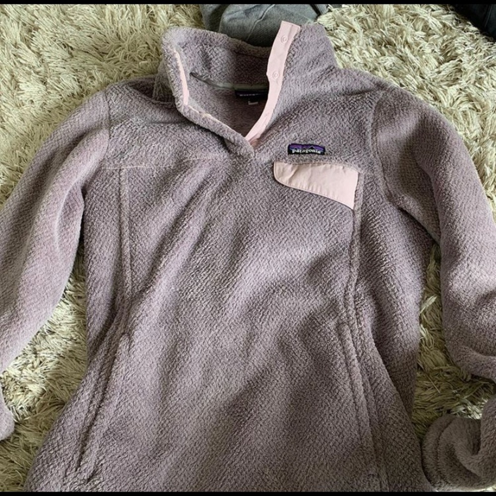 Light purple women’s patagonia fleece